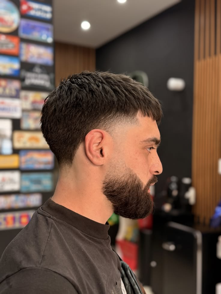 Corte con barba perfilada